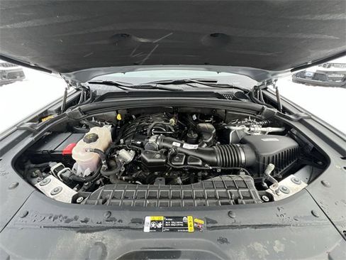 Used 2023 Jeep Grand Cherokee Laredo image 13