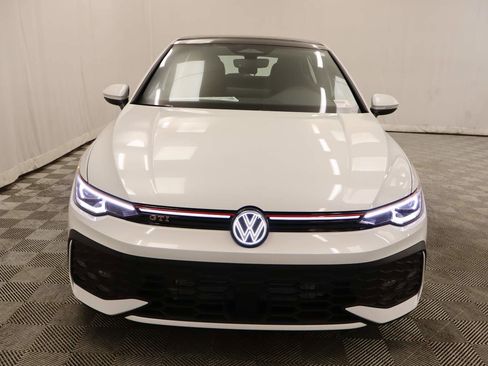 New 2026 Volkswagen Golf SE image 4