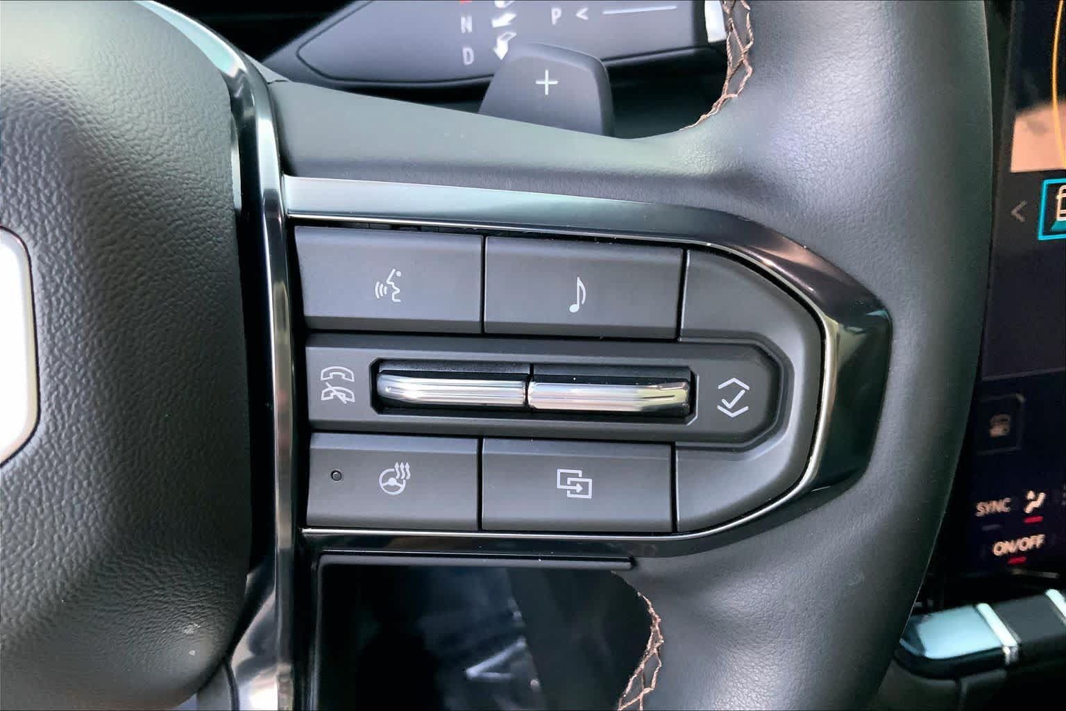Used 2026 GMC Yukon AT4 w/ AT4 Premium Plus Package AWD/4WD image 24