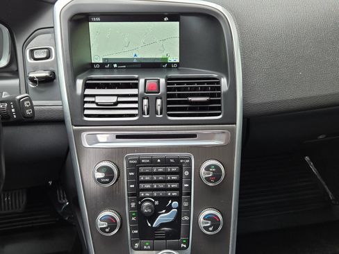 Used 2015 Volvo XC60 T5 AWD/4WD image 26