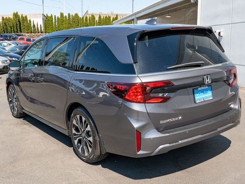 New 2026 Honda Odyssey Elite image 8
