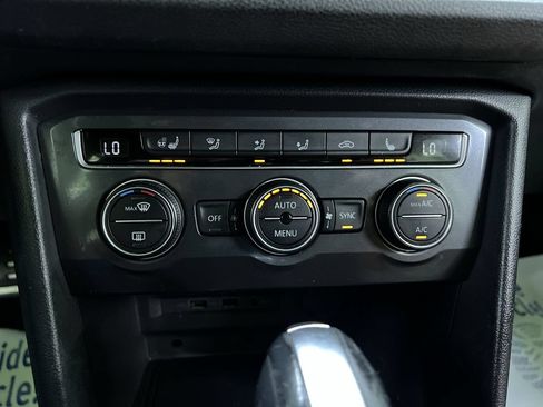 Used 2020 Volkswagen Tiguan SEL Premium R-Line AWD/4WD image 25