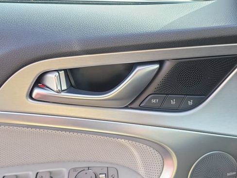 Used 2019 Genesis G70 2.0T Advanced w/ Elite Package RWD image 26