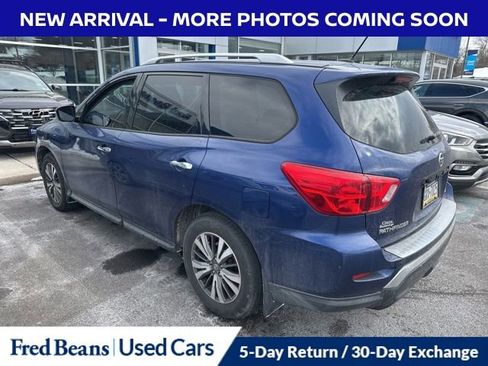 Used 2017 Nissan Pathfinder S image 6