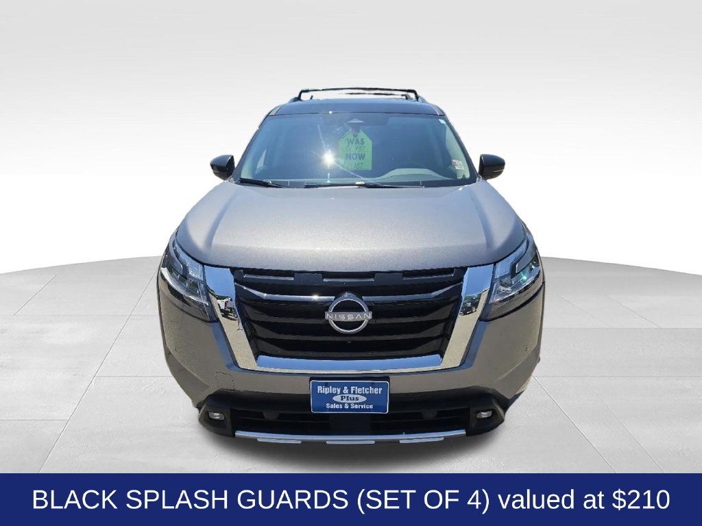 Used 2022 Nissan Pathfinder SL AWD/4WD image 4