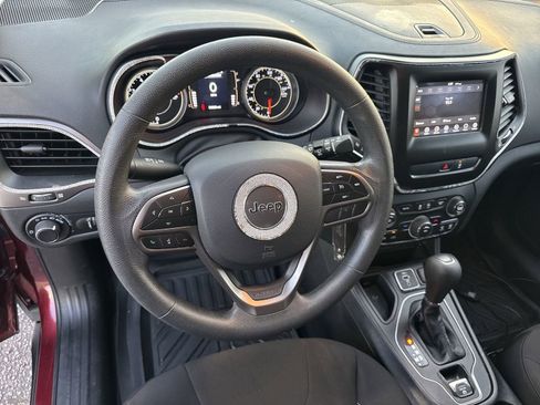 Used 2021 Jeep Cherokee Latitude image 18