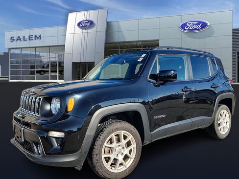 Used 2019 Jeep Renegade Latitude w/ Cold Weather Group image 7