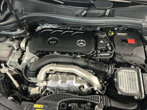 Used 2025 Mercedes-Benz GLA 250 image 37