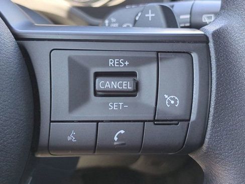 Used 2023 Nissan Rogue S FWD image 25