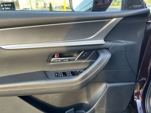 Used 2024 MAZDA CX-90 Plug-In Hybrid w/ Premium Pkg image 11