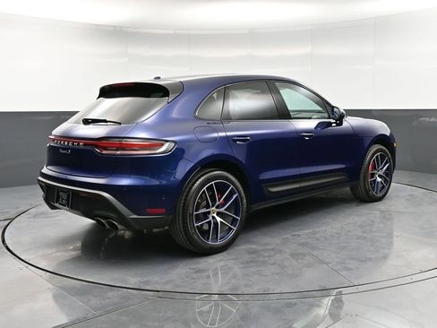 Certified 2023 Porsche Macan S AWD/4WD image 8