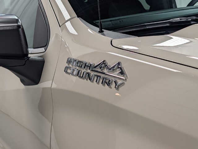 New 2026 Chevrolet Silverado 1500 High Country AWD/4WD image 3