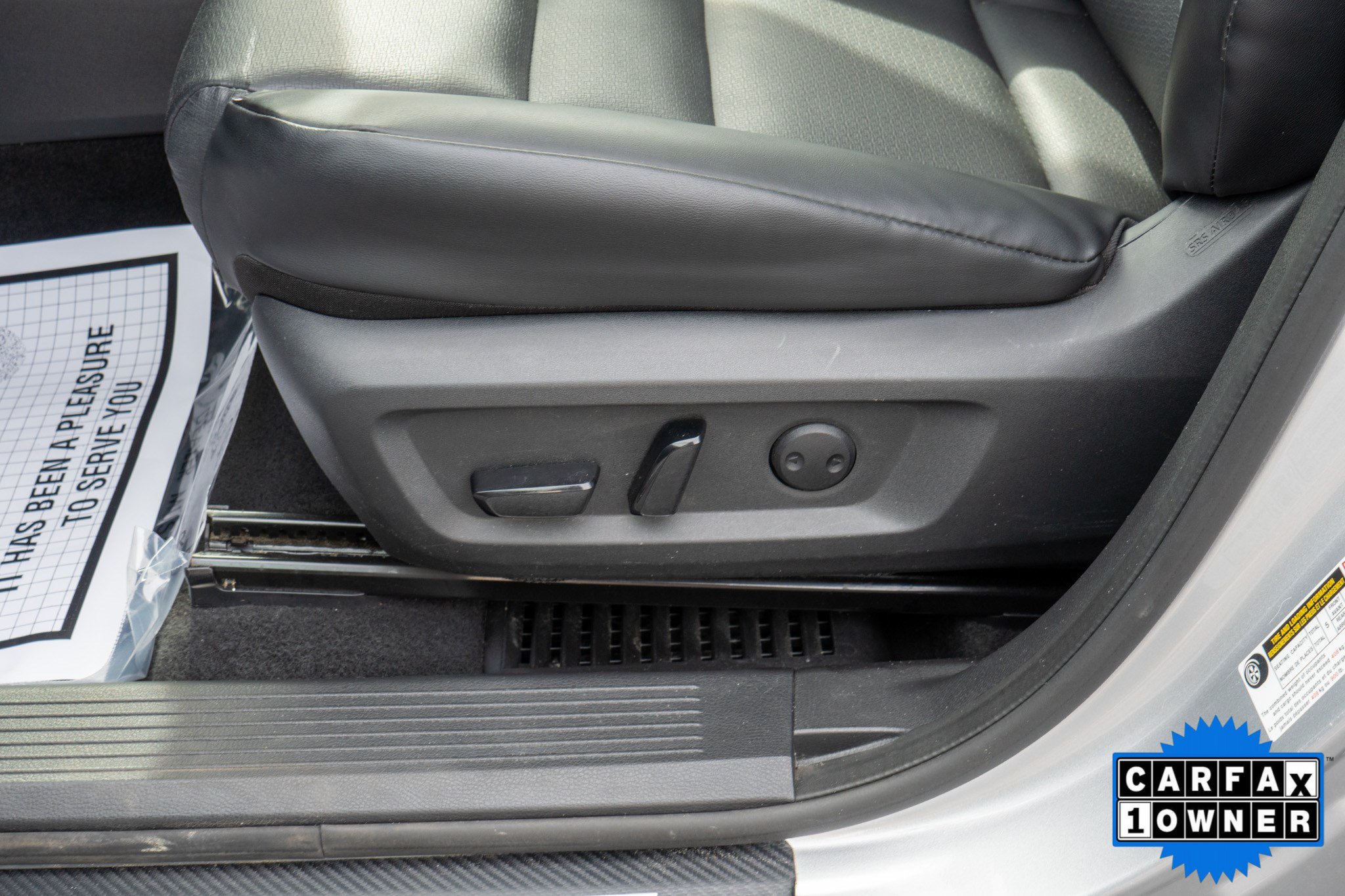 Used 2022 Nissan Rogue SV w/ SV Premium Package FWD image 29