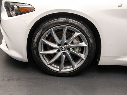 Used 2022 Alfa Romeo Giulia Ti AWD/4WD image 44