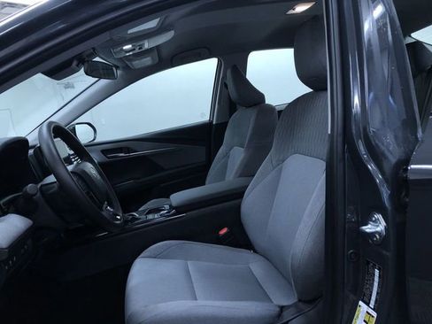 Used 2025 Toyota Camry LE image 18