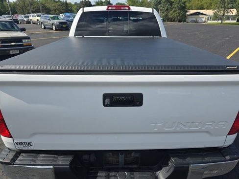 Used 2017 Toyota Tundra SR5 image 22