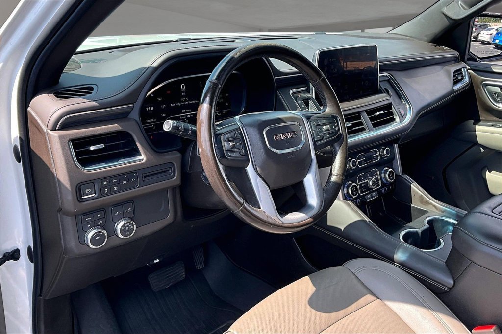 Used 2022 GMC Yukon XL SLT w/ SLT Premium Package AWD/4WD image 14