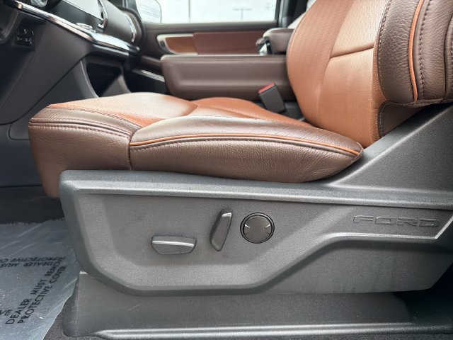 Used 2025 Ford Expedition Max King Ranch AWD/4WD image 13