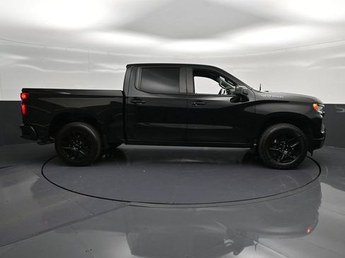 Used 2023 Chevrolet Silverado 1500 RST AWD/4WD image 4