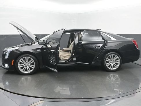 Used 2018 Cadillac XTS Luxury FWD image 56