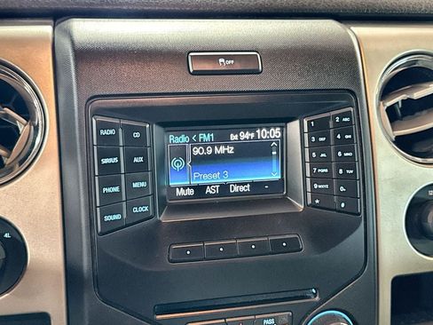 Used 2014 Ford F150 XLT w/ Equipment Group 302A Luxury AWD/4WD image 19