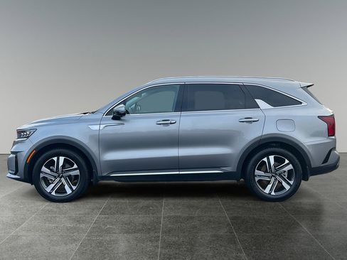 Used 2023 Kia Sorento SX Prestige image 4