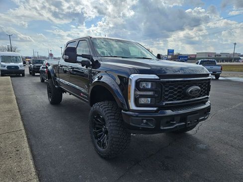New 2026 Ford F250 Lariat w/ Black Appearance Package image 4