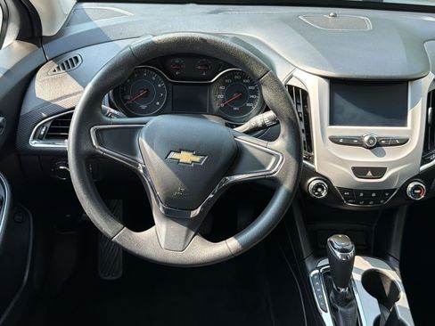 Used 2016 Chevrolet Cruze LS FWD image 16