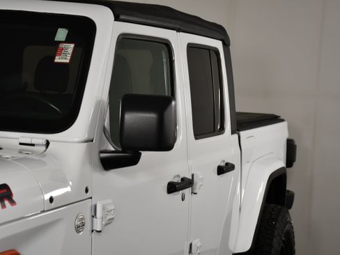 Used 2021 Jeep Gladiator Overland AWD/4WD image 13