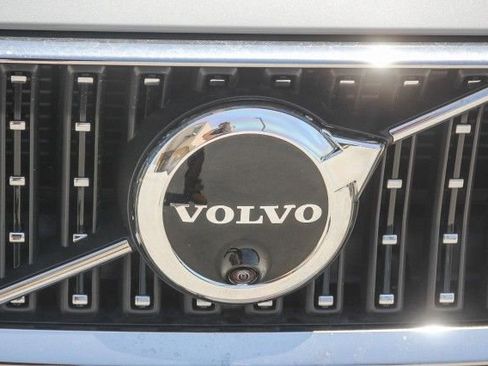 New 2025 Volvo V60 B5 Cross Country Ultra w/ Protection Package Premier image 12