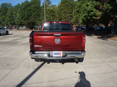 Used 2019 RAM 1500 Laramie RWD image 24