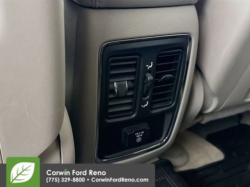 Used 2012 Jeep Grand Cherokee Laredo image 25