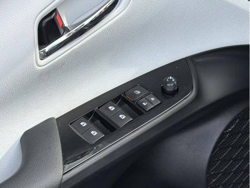 Used 2016 Toyota Prius Two FWD image 16