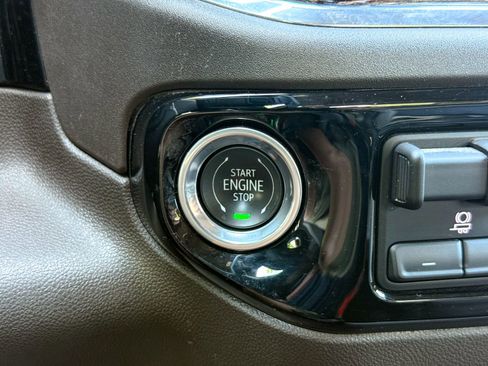 Used 2024 GMC Sierra 2500 SLE w/ SLE Value Package; AWD/4WD image 26