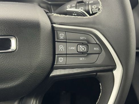 New 2024 Jeep Grand Cherokee L Altitude image 20