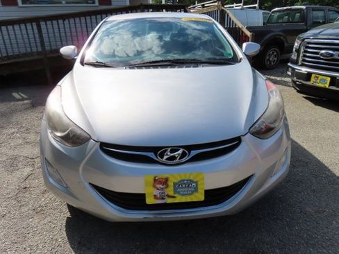 Used 2013 Hyundai Elantra GLS w/ Preferred Pkg FWD image 3