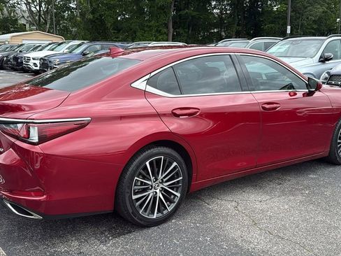 Used 2022 Lexus ES 350 w/ Premium Package FWD image 4