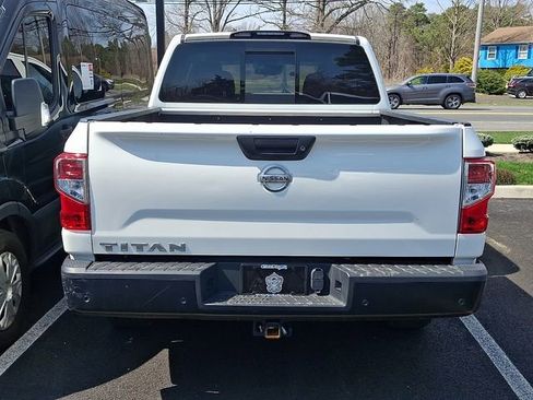 Used 2021 Nissan Titan S w/ S Utility Package RWD image 5