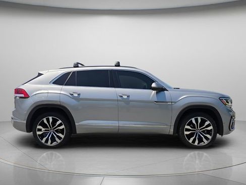 Used 2022 Volkswagen Atlas Cross Sport SEL Premium R-Line w/ Cross Sport MDO Package AWD/4WD image 6