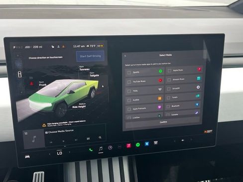 Used 2024 Tesla Cybertruck AWD Crew Cab image 17