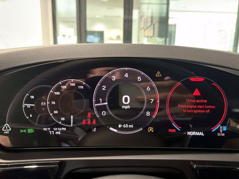 Certified 2026 Porsche Cayenne Coupe AWD/4WD image 25