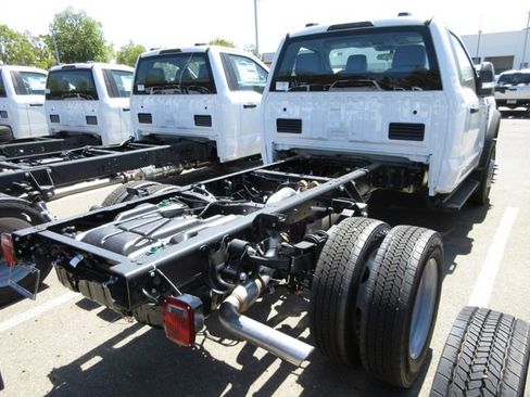 New 2025 Ford F450 XL image 3