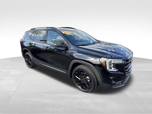Used 2024 GMC Terrain SLT w/ Elevation Edition AWD/4WD image 3