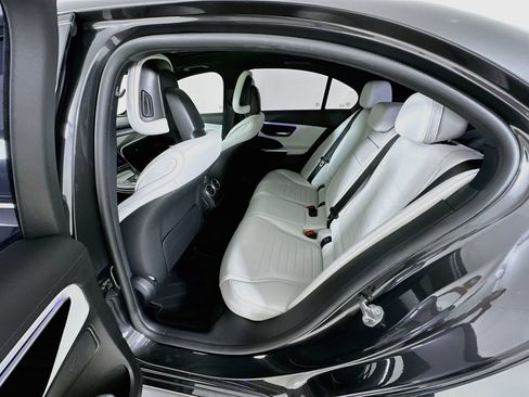 Used 2022 Mercedes-Benz C 300 Sedan image 27