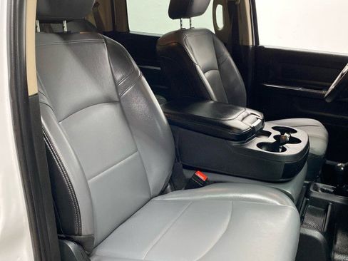 Used 2019 RAM 5500 Tradesman w/ Max Tow Package image 16