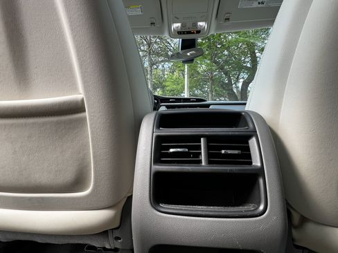 Used 2017 Cadillac XT5 Luxury w/ Driver Awareness Package image 39