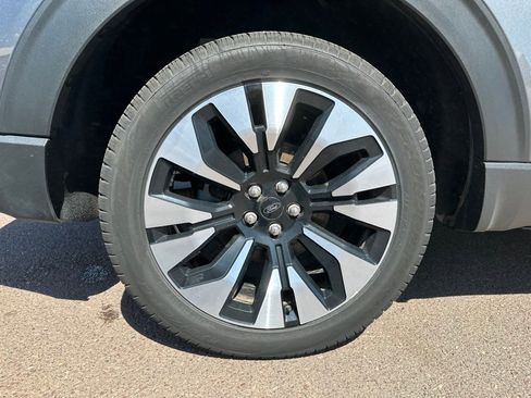 Used 2025 Ford Explorer Platinum w/ LUX Leather Package image 40