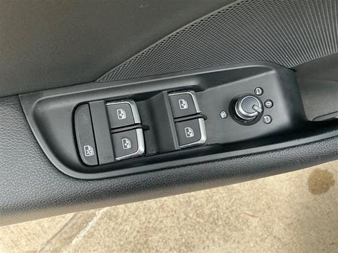 Used 2018 Audi A3 2.0T Premium image 21