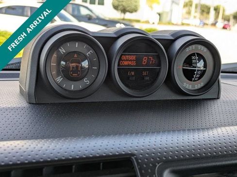 Used 2010 Toyota FJ Cruiser 4WD image 28