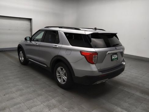 Used 2024 Ford Explorer XLT w/ Equipment Group 202A RWD image 5